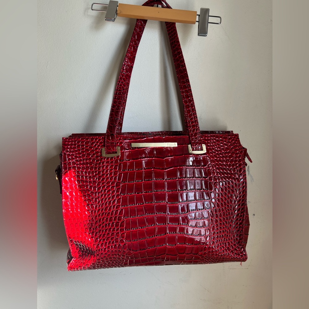 Red Fiorelli Handbag brand new never been used